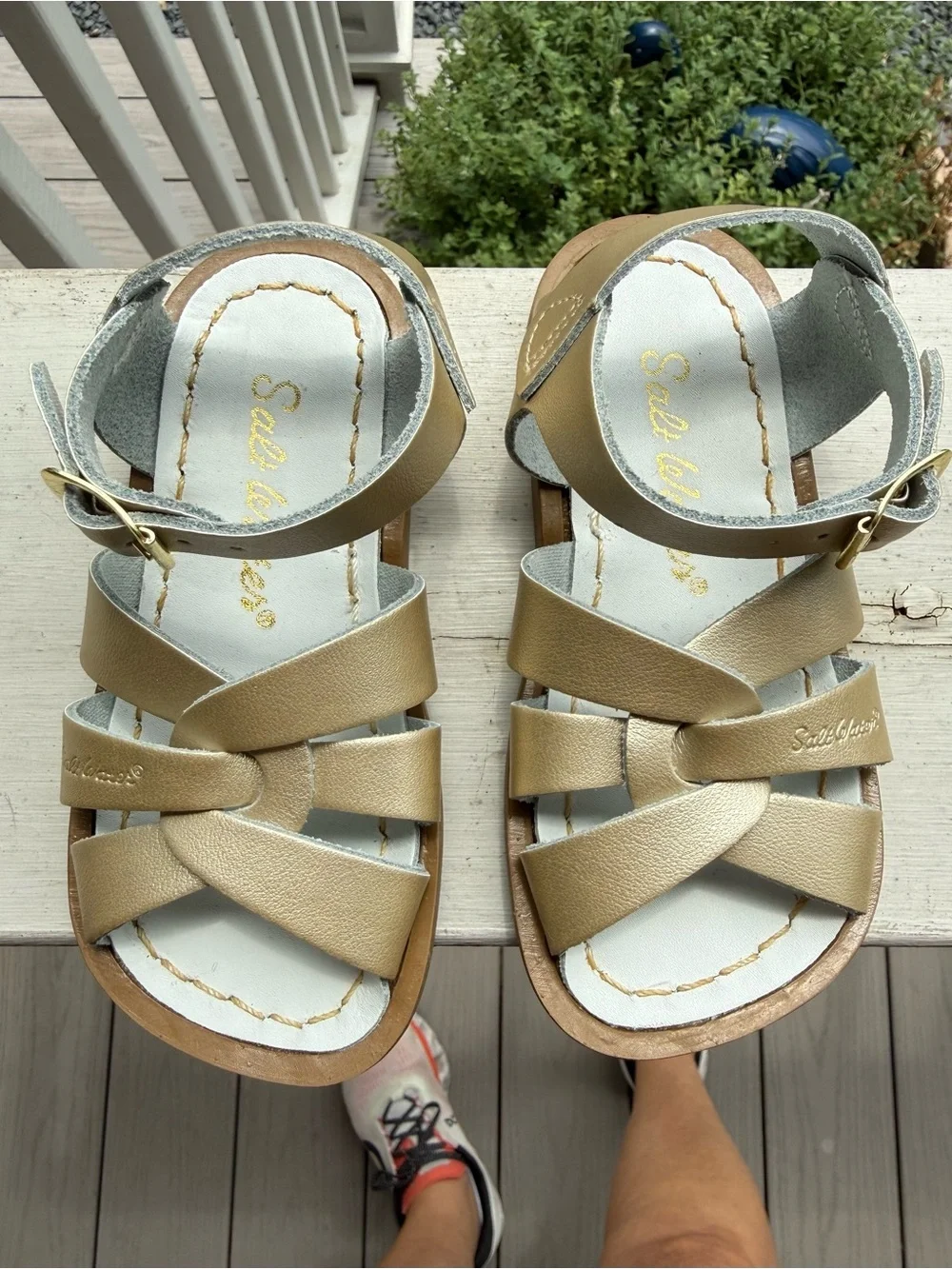 Saltwater “Original “ Sandal by Hoy in Little Girl’s Size 7 NWT